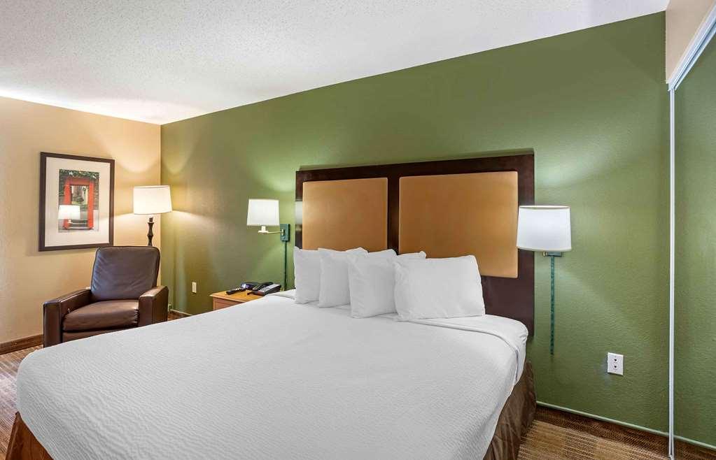 Extended America - Philadelphia - - Dresher Rd Horsham