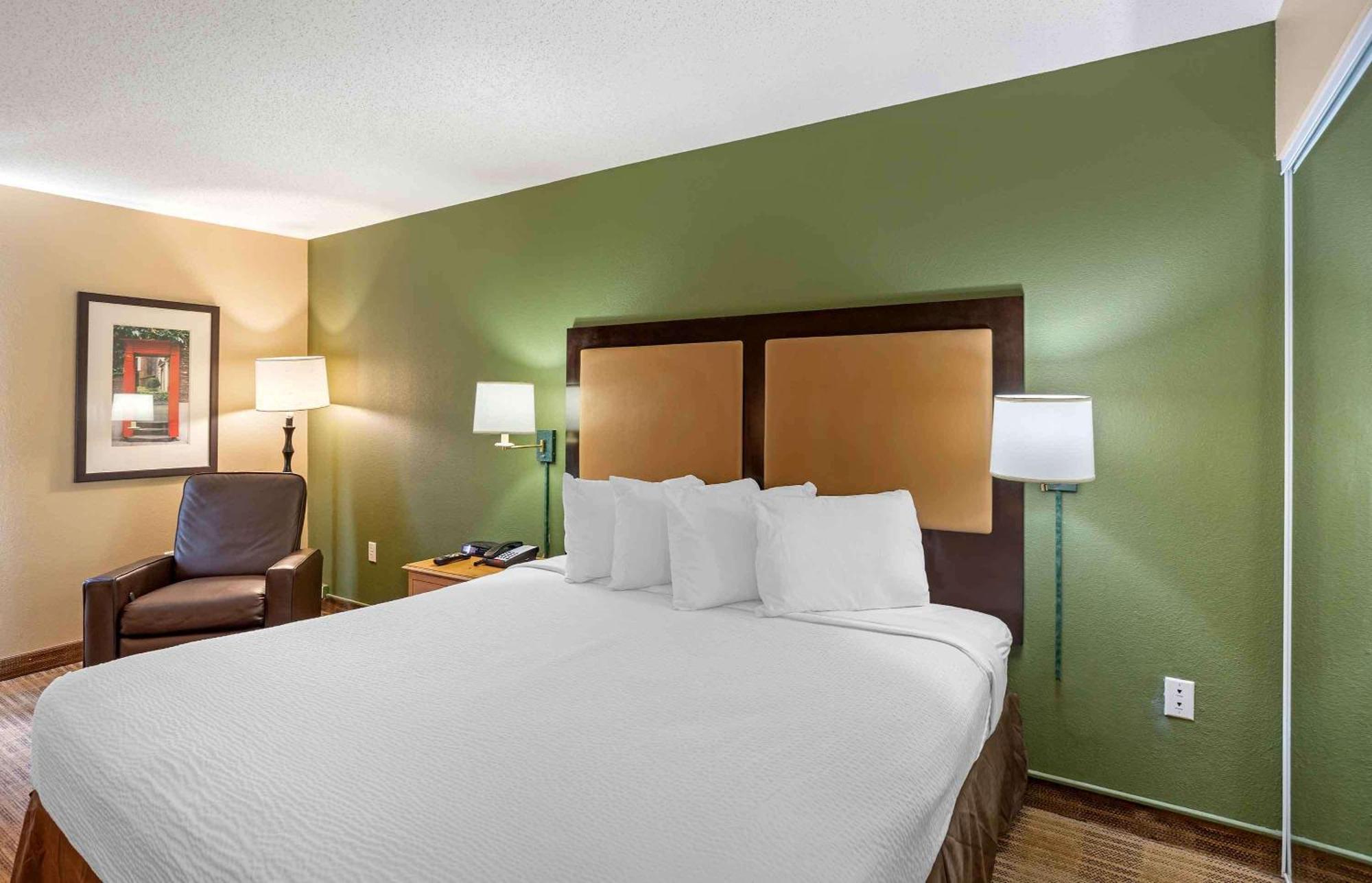 Extended America - Philadelphia - - Dresher Rd Horsham